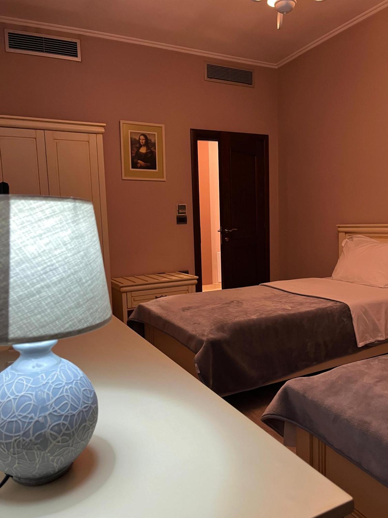 Dream'S Hotel Гирокастра Экстерьер фото