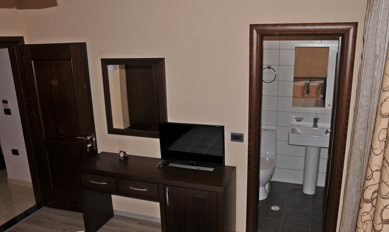 Dream'S Hotel Гирокастра Экстерьер фото